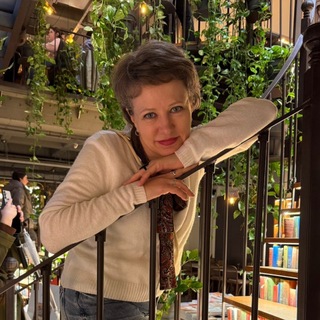 IRINA DEN